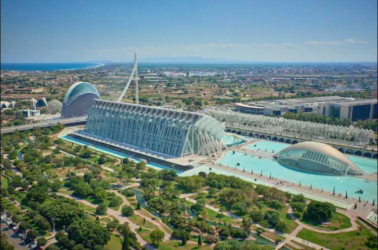 Lovely Apartment Near Beach & Science City Valencia Eksteriør billede